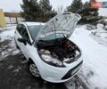 Білий Форд Фієста, об'ємом двигуна 1.25 л та пробігом 53 тис. км за 6400 $, фото 116 на Automoto.ua