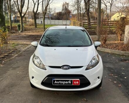 Белый Форд Фиеста, объемом двигателя 1.2 л и пробегом 170 тыс. км за 6290 $, фото 1 на Automoto.ua
