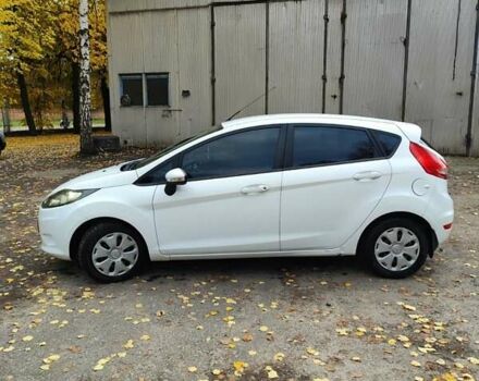 Белый Форд Фиеста, объемом двигателя 1.24 л и пробегом 190 тыс. км за 6400 $, фото 6 на Automoto.ua