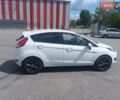 Белый Форд Фиеста, объемом двигателя 1 л и пробегом 96 тыс. км за 6000 $, фото 4 на Automoto.ua