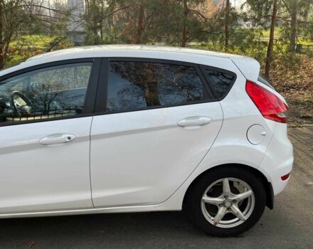 Білий Форд Фієста, об'ємом двигуна 1.2 л та пробігом 170 тис. км за 6290 $, фото 6 на Automoto.ua