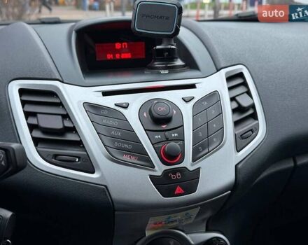 Білий Форд Фієста, об'ємом двигуна 1.39 л та пробігом 150 тис. км за 6990 $, фото 22 на Automoto.ua