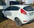 Форд Фієста 2012 у Хмельницькому на Automoto.ua Білий Форд Фієста, об'ємом двигуна 1.25 л та пробігом 123 тис. км за 5700 $, фото 13 на Automoto.ua