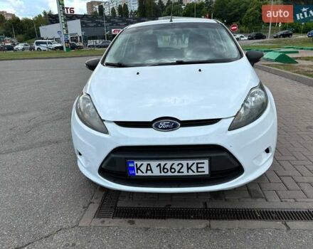 Білий Форд Фієста, об'ємом двигуна 1.24 л та пробігом 180 тис. км за 5500 $, фото 10 на Automoto.ua