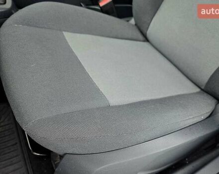 Білий Форд Фієста, об'ємом двигуна 1.25 л та пробігом 53 тис. км за 6400 $, фото 84 на Automoto.ua