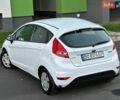 Білий Форд Фієста, об'ємом двигуна 1.39 л та пробігом 125 тис. км за 8350 $, фото 39 на Automoto.ua