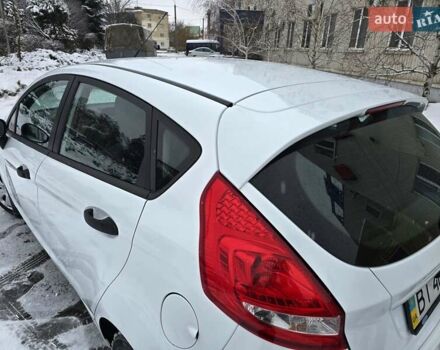 Білий Форд Фієста, об'ємом двигуна 1.25 л та пробігом 53 тис. км за 6400 $, фото 7 на Automoto.ua