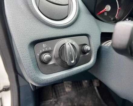 Білий Форд Фієста, об'ємом двигуна 1.2 л та пробігом 140 тис. км за 6990 $, фото 20 на Automoto.ua