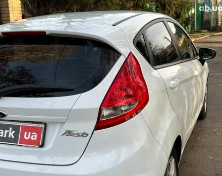 Белый Форд Фиеста, объемом двигателя 1.2 л и пробегом 170 тыс. км за 6290 $, фото 10 на Automoto.ua