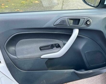 Білий Форд Фієста, об'ємом двигуна 1.2 л та пробігом 170 тис. км за 6290 $, фото 23 на Automoto.ua