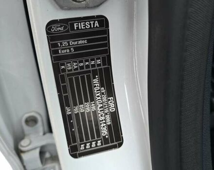 Білий Форд Фієста, об'ємом двигуна 1.25 л та пробігом 53 тис. км за 6400 $, фото 46 на Automoto.ua