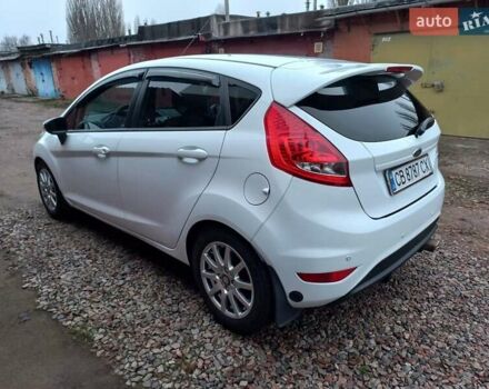 Белый Форд Фиеста, объемом двигателя 1.39 л и пробегом 66 тыс. км за 8200 $, фото 5 на Automoto.ua
