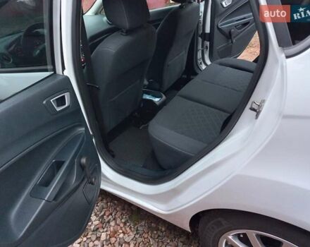 Белый Форд Фиеста, объемом двигателя 1.39 л и пробегом 66 тыс. км за 8200 $, фото 9 на Automoto.ua