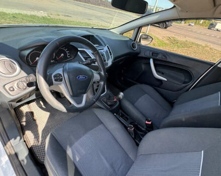 Белый Форд Фиеста, объемом двигателя 1.4 л и пробегом 163 тыс. км за 6500 $, фото 11 на Automoto.ua