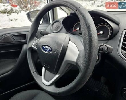 Білий Форд Фієста, об'ємом двигуна 1.25 л та пробігом 53 тис. км за 6400 $, фото 53 на Automoto.ua