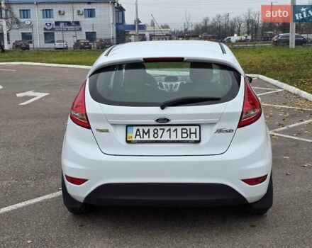 Белый Форд Фиеста, объемом двигателя 1.4 л и пробегом 32 тыс. км за 7600 $, фото 16 на Automoto.ua