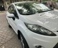Білий Форд Фієста, об'ємом двигуна 1.39 л та пробігом 102 тис. км за 7000 $, фото 1 на Automoto.ua