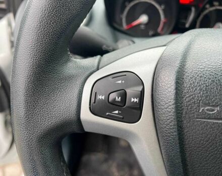 Білий Форд Фієста, об'ємом двигуна 1.2 л та пробігом 140 тис. км за 6990 $, фото 23 на Automoto.ua