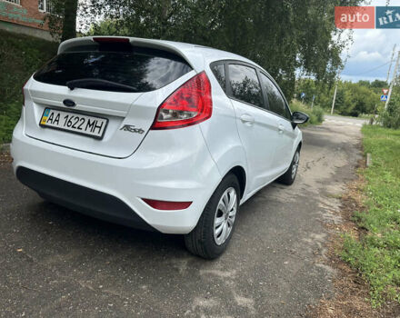 Білий Форд Фієста, об'ємом двигуна 1.24 л та пробігом 181 тис. км за 5800 $, фото 19 на Automoto.ua