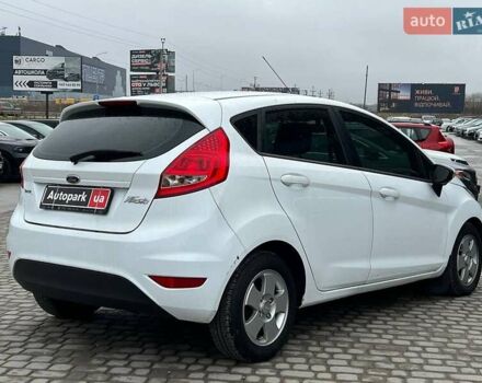 Білий Форд Фієста, об'ємом двигуна 1.2 л та пробігом 140 тис. км за 6990 $, фото 7 на Automoto.ua