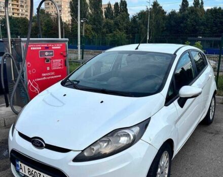 Білий Форд Фієста, об'ємом двигуна 1.4 л та пробігом 260 тис. км за 4798 $, фото 1 на Automoto.ua