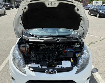 Белый Форд Фиеста, объемом двигателя 1.4 л и пробегом 84 тыс. км за 7100 $, фото 18 на Automoto.ua