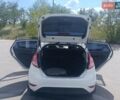 Белый Форд Фиеста, объемом двигателя 1 л и пробегом 96 тыс. км за 6000 $, фото 2 на Automoto.ua