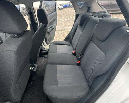 Белый Форд Фиеста, объемом двигателя 1.4 л и пробегом 128 тыс. км за 7100 $, фото 13 на Automoto.ua