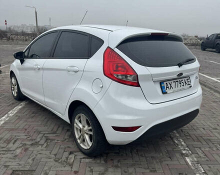 Белый Форд Фиеста, объемом двигателя 1.4 л и пробегом 128 тыс. км за 7100 $, фото 4 на Automoto.ua