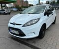 Белый Форд Фиеста, объемом двигателя 1.2 л и пробегом 182 тыс. км за 3705 $, фото 1 на Automoto.ua