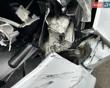 Білий Форд Фієста, об'ємом двигуна 1.4 л та пробігом 225 тис. км за 5900 $, фото 31 на Automoto.ua