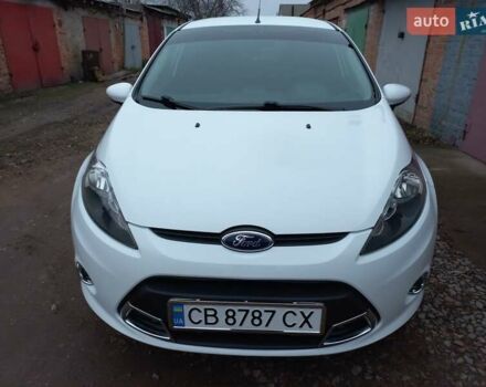 Белый Форд Фиеста, объемом двигателя 1.39 л и пробегом 66 тыс. км за 8200 $, фото 1 на Automoto.ua