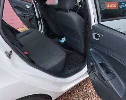 Белый Форд Фиеста, объемом двигателя 1.39 л и пробегом 66 тыс. км за 8200 $, фото 10 на Automoto.ua