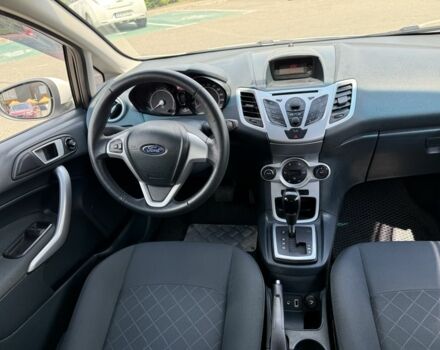 Белый Форд Фиеста, объемом двигателя 1.4 л и пробегом 84 тыс. км за 7100 $, фото 12 на Automoto.ua