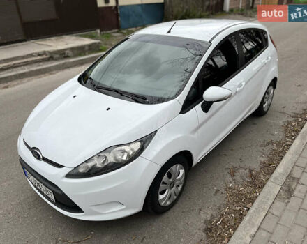Білий Форд Фієста, об'ємом двигуна 1.4 л та пробігом 225 тис. км за 5900 $, фото 14 на Automoto.ua