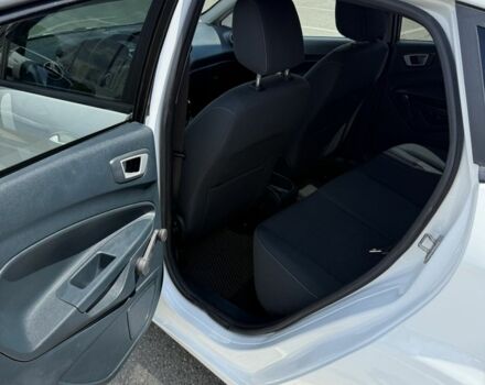 Белый Форд Фиеста, объемом двигателя 1.4 л и пробегом 84 тыс. км за 7100 $, фото 21 на Automoto.ua