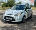Белый Форд Фиеста, объемом двигателя 1.4 л и пробегом 231 тыс. км за 3999 $, фото 2 на Automoto.ua