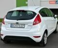 Білий Форд Фієста, об'ємом двигуна 1.39 л та пробігом 125 тис. км за 8350 $, фото 24 на Automoto.ua