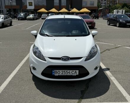 Белый Форд Фиеста, объемом двигателя 1.4 л и пробегом 84 тыс. км за 7100 $, фото 1 на Automoto.ua