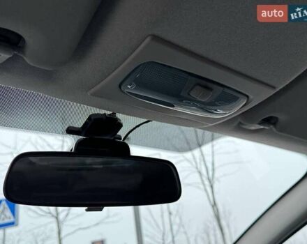 Білий Форд Фієста, об'ємом двигуна 1.39 л та пробігом 150 тис. км за 6990 $, фото 25 на Automoto.ua