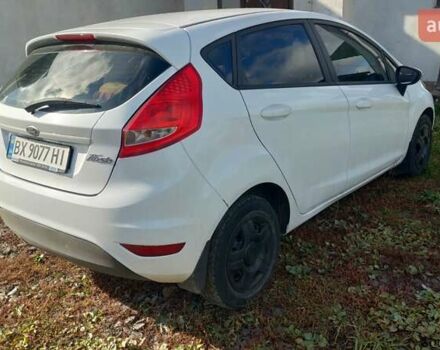 Форд Фієста 2012 у Хмельницькому на Automoto.ua Білий Форд Фієста, об'ємом двигуна 1.25 л та пробігом 123 тис. км за 5700 $, фото 1 на Automoto.ua