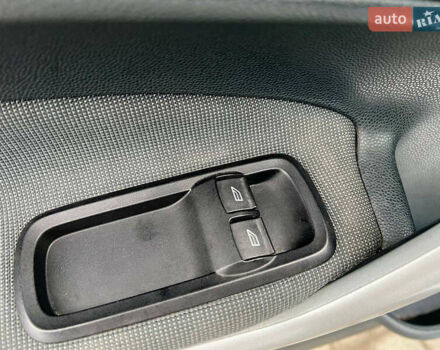 Білий Форд Фієста, об'ємом двигуна 1.2 л та пробігом 140 тис. км за 6990 $, фото 15 на Automoto.ua