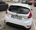Белый Форд Фиеста, объемом двигателя 1.39 л и пробегом 100 тыс. км за 8000 $, фото 3 на Automoto.ua