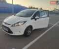 Белый Форд Фиеста, объемом двигателя 1.39 л и пробегом 120 тыс. км за 7600 $, фото 4 на Automoto.ua