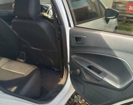 Форд Фієста 2012 у Хмельницькому на Automoto.ua Білий Форд Фієста, об'ємом двигуна 1.25 л та пробігом 123 тис. км за 5700 $, фото 19 на Automoto.ua