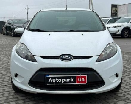 Білий Форд Фієста, об'ємом двигуна 1.2 л та пробігом 140 тис. км за 6990 $, фото 1 на Automoto.ua