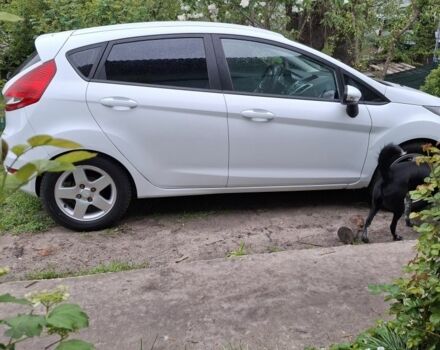 Білий Форд Фієста, об'ємом двигуна 1.2 л та пробігом 231 тис. км за 6500 $, фото 7 на Automoto.ua