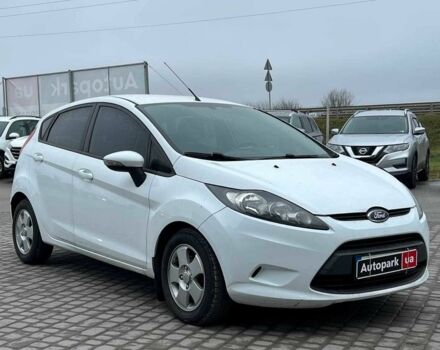 Білий Форд Фієста, об'ємом двигуна 1.2 л та пробігом 140 тис. км за 6990 $, фото 11 на Automoto.ua