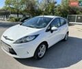 Білий Форд Фієста, об'ємом двигуна 1.25 л та пробігом 81 тис. км за 7000 $, фото 2 на Automoto.ua