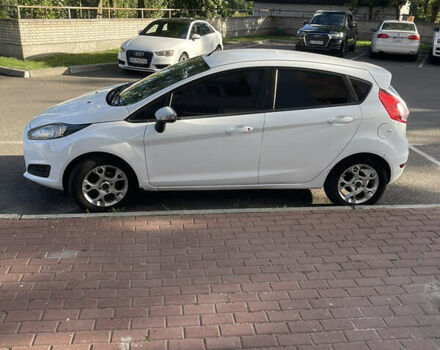 Білий Форд Фієста, об'ємом двигуна 1.24 л та пробігом 215 тис. км за 6000 $, фото 1 на Automoto.ua